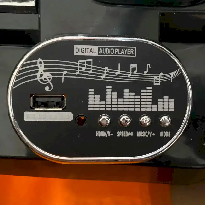 BM Toys Grande Akülü Araba Kumandalı 4*4 12 Volt Kırmızı - 2