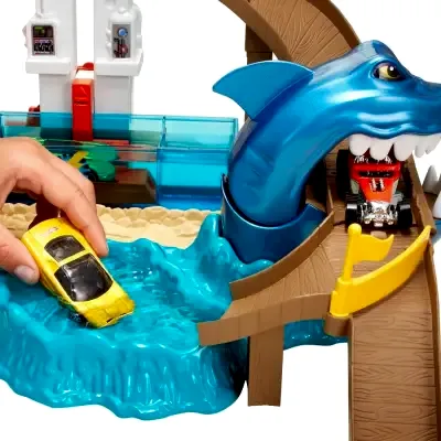 Hot Wheels Renk Değiştiren Araçlar Sharky Yarış Seti